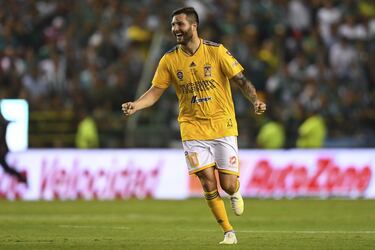 Delantero francés de 33 años, considerado por muchos como uno de los mejores extranjeros en la historia de la Liga MX. Por sus condiciones y olfato goleador, aún tiene el nivel para regresar a su país o algún otro país de Europa para jugar sus últimos años. 