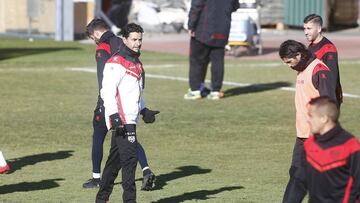 Míchel, durante un entrenamiento del Rayo.