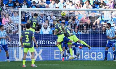 Aprobados y suspensos del Ceuta: peor que la derrota es la lesión de Rubén Díez