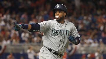 Canó ahora pertenece a los Seattle Mariners, pero su trayectoria se desarrollo, mayoritariamente, en los New York Yankees. El de San Pedro de Macorís debutó en la MLB en 2005 y desde entonces cuenta con un promedio de bateo de .309 con 300 home runs y un increíble registro de 779 carreras impulsadas para el segunda base ambidiestro.