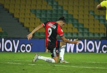 Partidazo en el Centenario entre el Cúcuta y Deportivo Cali. Los dos equipos siguen fuera de los ocho tras el empate 3-3