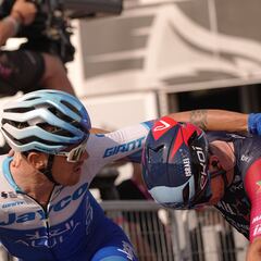 Las lágrimas de Simon Clarke en Nápoles