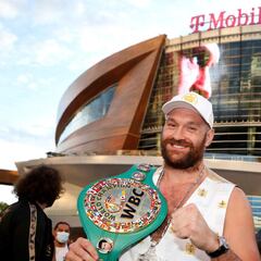 Tyson Fury vs Deontay Wilder fighting purse: how much money are they making?