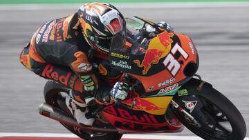 SPIELBERG, AUSTRIA - AUGUST 07: Pedro Acosta of Spain and Red Bull KTM Ajo rounds the bend during the MotoGP of Styria - Qualifying at Red Bull Ring on August 07, 2021 in Spielberg, Austria. (Photo by Mirco Lazzari gp/Getty Images)