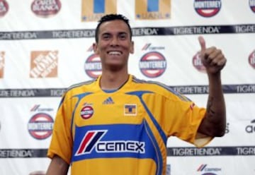 El delantero de Panamá llegó a México mcuando fue fichado por Tigres, dejando un buen sabor de boca y siendo traspasado al Pachuca, León y hasta San Luis.