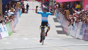 Óscar Quiroz gana la etapa 4 de la Vuelta a Colombia.