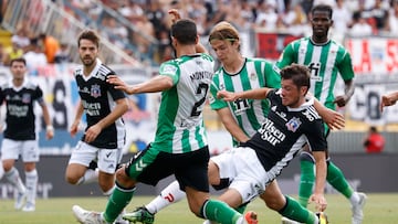 “Me siento privilegiado de haber jugado en Colo Colo... sigo sus resultados”