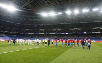 Formación de los equipos del Real Madrid y Atlético de Madrid.
