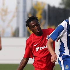 Diogo Dalot: Madrid y Barça luchan por fichar al portugués