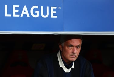 Salida de Mourinho del Fenerbahçe repercutió en Edson Álvarez