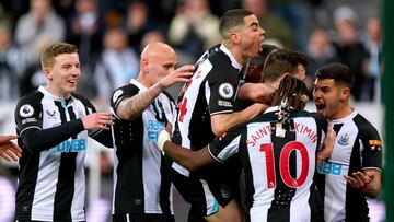 El Newcastle acerca la salvación de penalti ante el Wolves