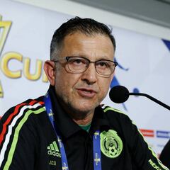 Juan Carlos Osorio se disculpa por comportamiento en Copa Confederaciones