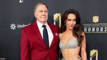 Bill Belichick y Jordan Hudson en la 14.ª edición anual de los NFL Honors, celebrada en el Teatro Saenger, el 6 de febrero de 2025 en Nueva Orleans, Luisiana.
