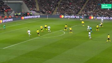 Noche aciaga de Achraf en Wembley: tuvo responsabilidad en dos goles spurs