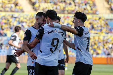 Aprobados y suspensos del Valencia: Hugo Duro y Diego L車pez, pareja letal