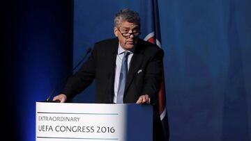 Operan de la rodilla a Villar y vuelve a pedir el aplazamiento