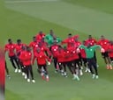 Senegal squad busts a few moves in Sunday Night Fever