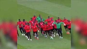 Senegal causa furor en la red por su curioso entrenamiento