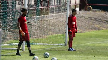 003/07/20 ELCHE ENTRENAMIENTO
SAN ROMAN Y EDGAR BADIA