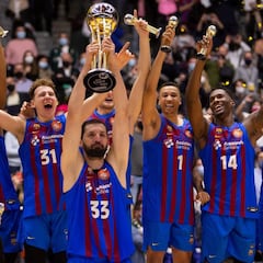 El Barça remonta en el barro