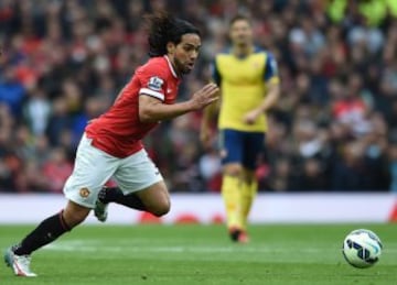 Falcao jugó una hora y se fue con aplausos de Old Trafford.