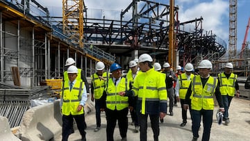 La comitiva visitando las obras del Spotify Camp Nou