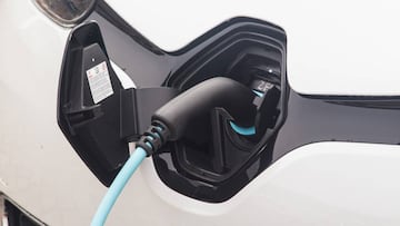 Mangueras con refrigeración líquida, la solución a la carga rápida para los coches eléctricos