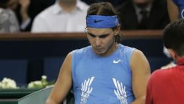 Nadal sufre una tendinitis en la rodilla y guardará reposo hasta el sábado