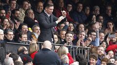 Fernando Torres ovacionado por el Vicente Calderón