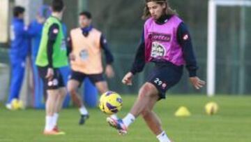Tiago Pinto, en un entrenamiento con el Deportivo.