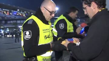 La forma en que intentaron colar los hinchadores al Camp Nou