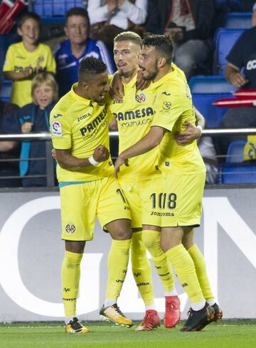 2-2. Samu Castillejo celebró el gol del empate.