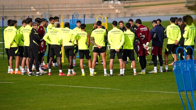 La ‘operación salida’ del Almería: tres marchas y una cesión en este mercado invernal