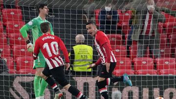 Berenguer con Muniain al marcar el gol ante el Real Madrid.