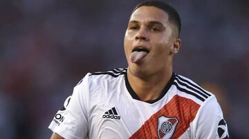 Como ya es costumbre, el colombiano marcó un golazo con la camiseta de River Plate cuando enfrentaron a Racing.