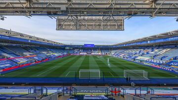 La Premier modifica el calendario para que vuelvan los aficionados
