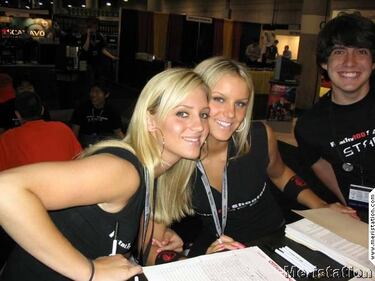 Las chicas del E3 2004, galería de booth babes