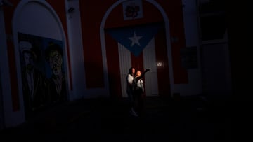 Más de un millón de personas se quedaron sin luz en Puerto Rico tras un apagón eléctrico. Hasta ahora, el 60% del servicio ha sido restablecido.