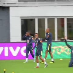 Caño de Coutinho a Filipe Luis y Neymar estalla: se vuelve loco