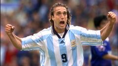 Gabriel Batistuta aconseja a Pékerman no dirigir Argentina
