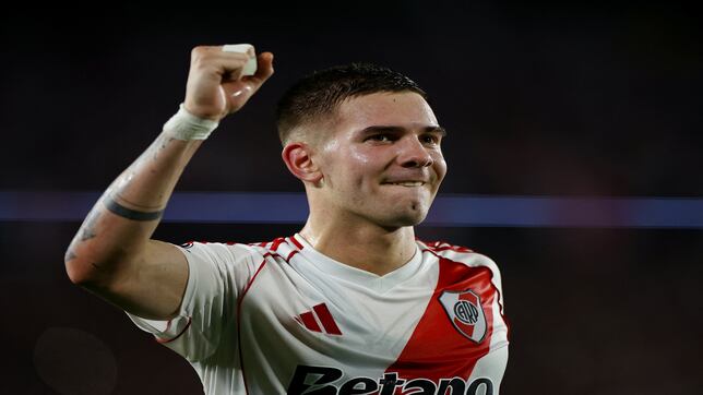 River Plate se impone ante Independiente del Valle en un emocionante encuentro River Plate se impone ante Independiente del Valle en un emocionante encuentro