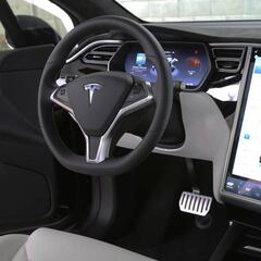 Tesla tendrá que revisar más de 2 millones de coches: problemas en el piloto automático