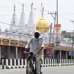 Delhi health minister in ICU following plasma treatment