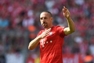 Bayern Múnich goleó al Frankfurt 5-1 y se coronó campeón de la Bundesliga. 