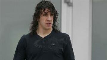 <b>UN MES.</b> Puyol lleva un mes de baja aquejado de una tendinopatía en el vasto de la rodilla izquierda.