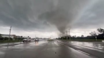 Múltiples condados de Florida, Georgia y Alabama se encuentran bajo vigilancia de tornado, según el Servicio Meteorológico Nacional.