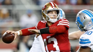 Santa Clara (United States), 31/12/2024.- San Francisco 49ers quarterback Brock Purdy hurries a pass against the Detroit Lions during the second half of the NFL game between the Detroit Lions and the San Francisco 49ers in Santa Clara, California, USA, 30 December 2024. EFE/EPA/JOHN G. MABANGLO