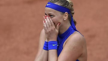 Kvitova reapareció en Roland Garros tras el ataque y venció