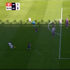 Uno de los golazos de LaLiga... y de los más polémicos: el Barça, indignado por el 1-0
