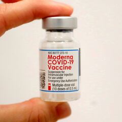 ¿Por qué la vacuna de Moderna protege más que la de Pfizer?